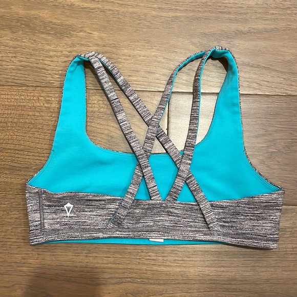 ivivva sports bra - Picture 2 of 2